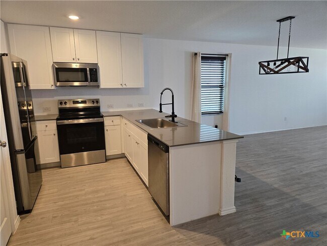 Foto del edificio - 200 Pacific Waters