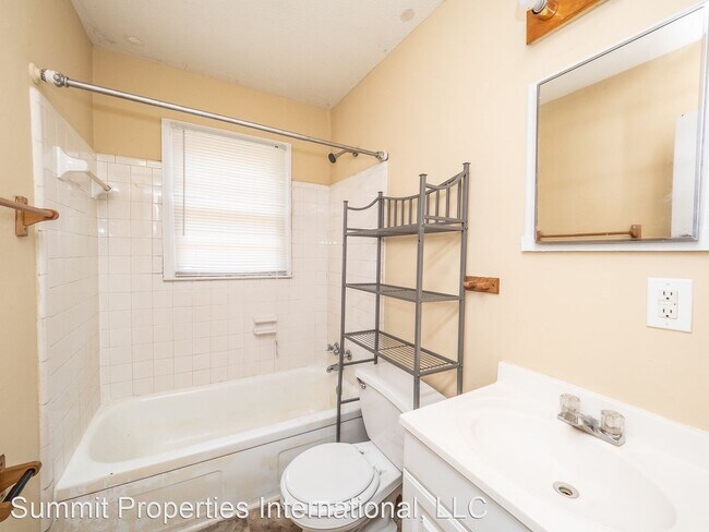 Building Photo - 2 br, 1 bath House - 4529 Wildwood Ave