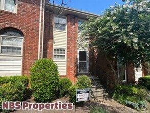 Building Photo - 6523 Deane Hill Dr