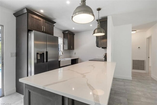 Foto del edificio - 1948 46th St SW