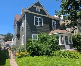 Building Photo - 1330 Monroe St NE