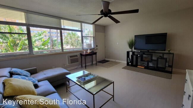 Building Photo - 1 br, 1 bath House - 101 N. Birch Rd. Unit...