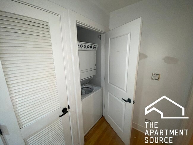 Foto del edificio - 2528 W Fitch Ave