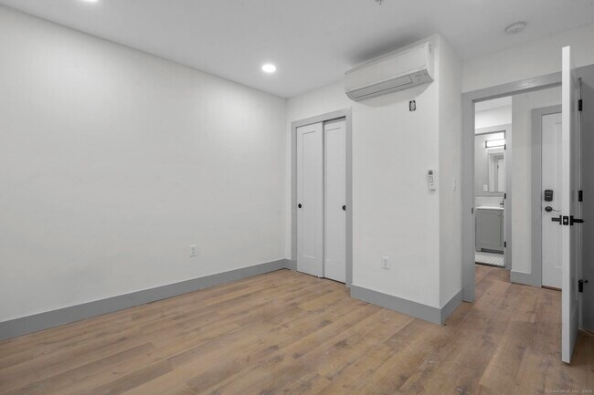 Foto del edificio - 111 Bank St