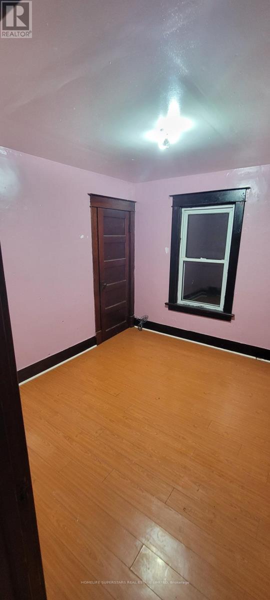 Building Photo - 433230 4 Line