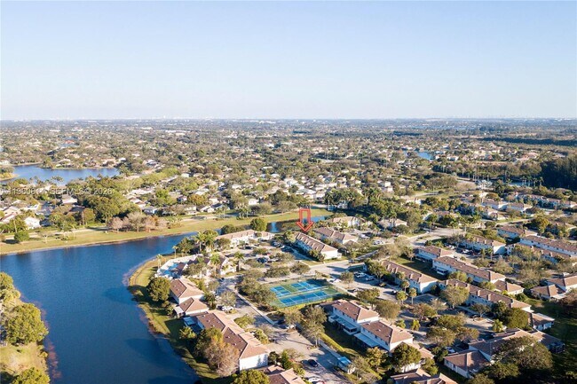 Foto del edificio - 20816 NW 3rd Ln