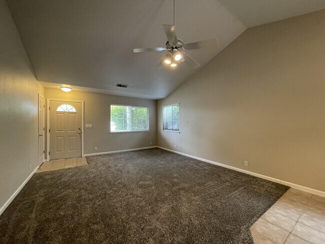 Building Photo - 3051 Snowbird Dr