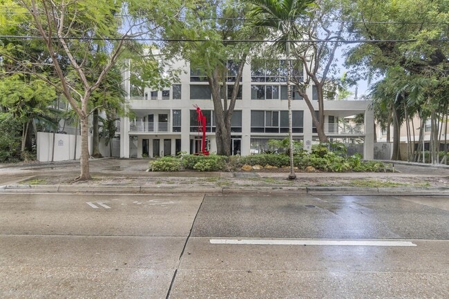 Building Photo - 2100 Brickell Ave