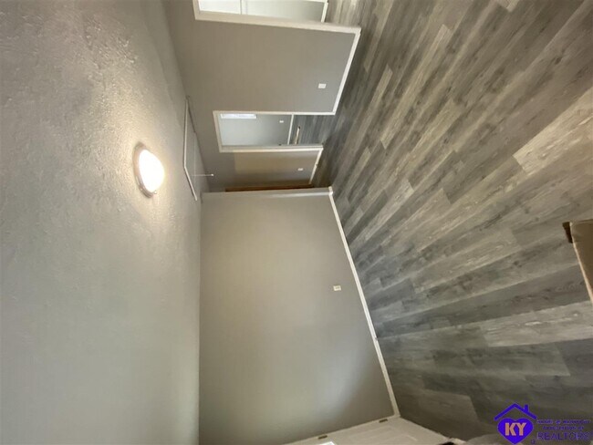 Foto del edificio - 1885 Old Mill Rd