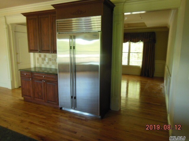 Building Photo - 23 Wendover Dr