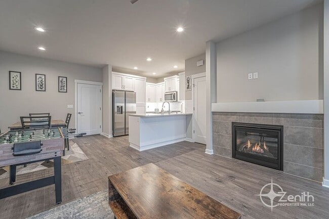 Building Photo - 10004 NE 134th Ave