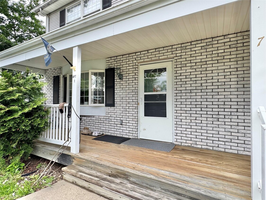 Primary Photo - 7 Penny Ln
