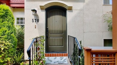 Building Photo - 570 2nd St