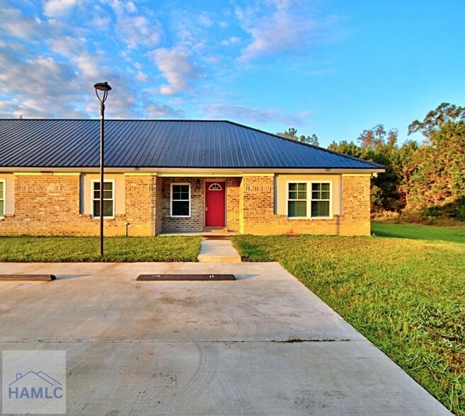 Foto principal - 5781 E Oglethorpe Hwy