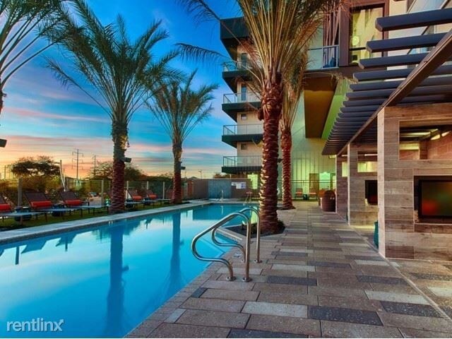 Foto principal - 555 S College Ave