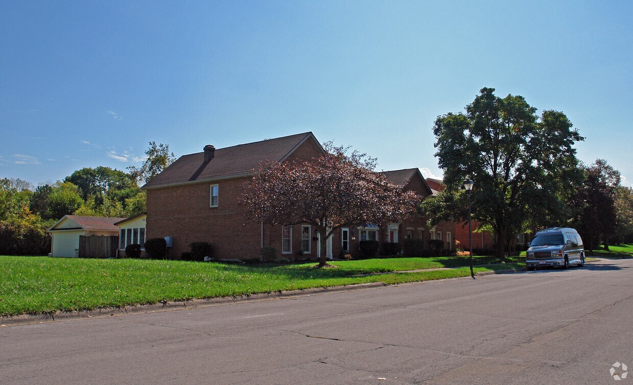 Primary Photo - 2102-2124 Olympic St