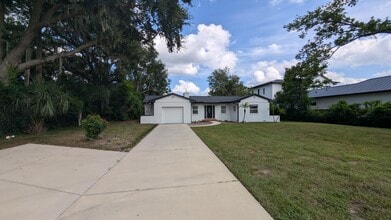Building Photo - 2712 Goldenrod Dr