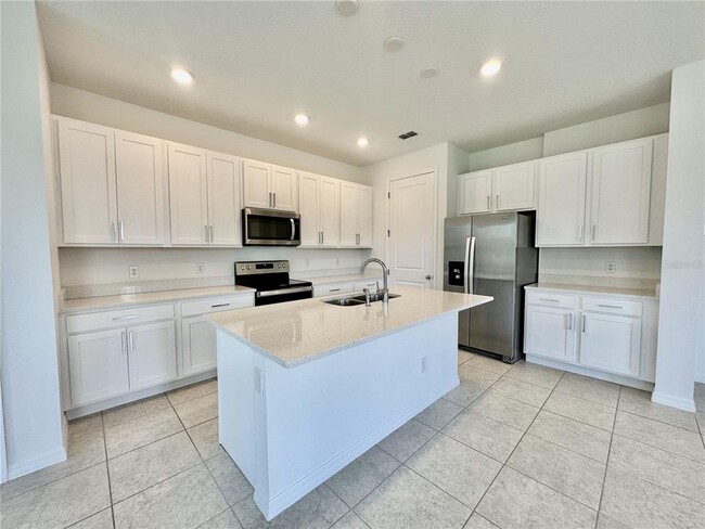 Building Photo - 1707 Sanibel Dr
