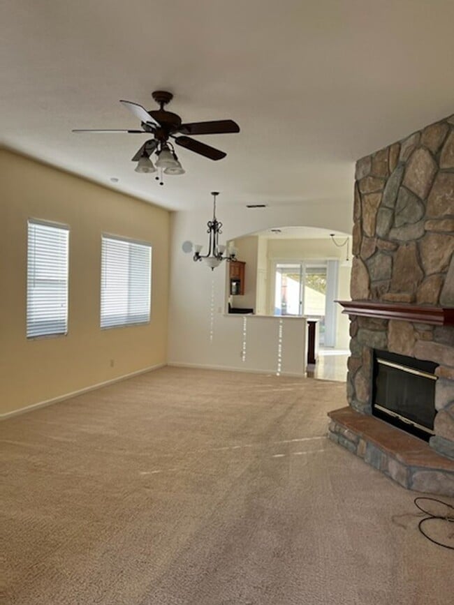 Building Photo - 9632 Spring Breeze Ct