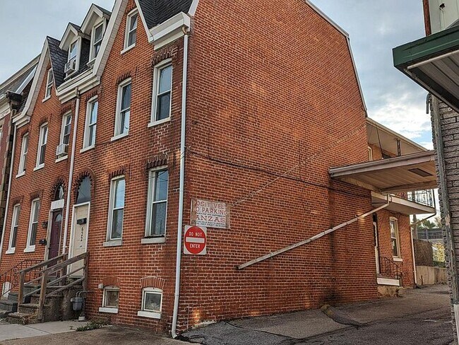 Foto del edificio - Huge 5bd in York!!