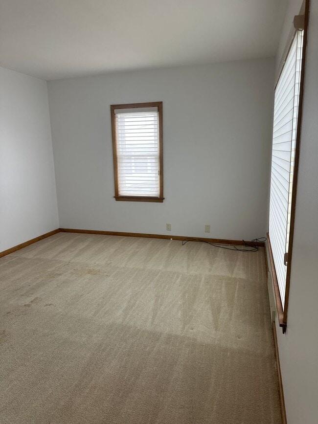 Foto del edificio - 1539 Byron Ave