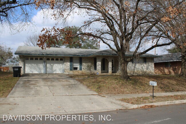Foto del edificio - 3 br, 2 bath House - 503 Downshire Drive