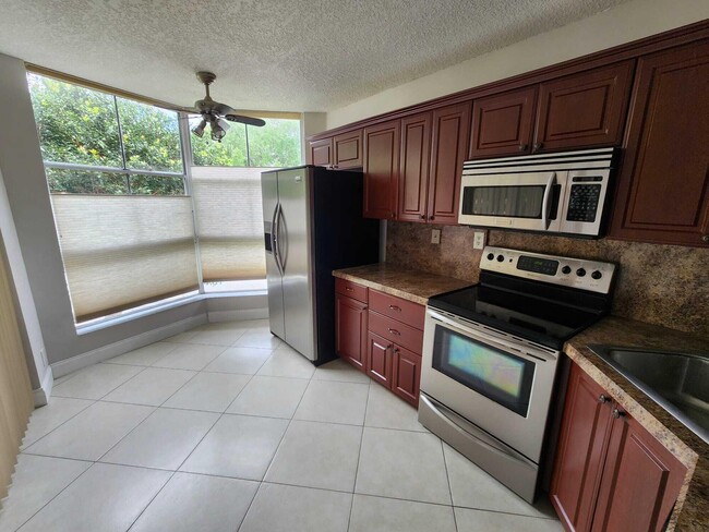 Building Photo - 5910 Morningstar Cir