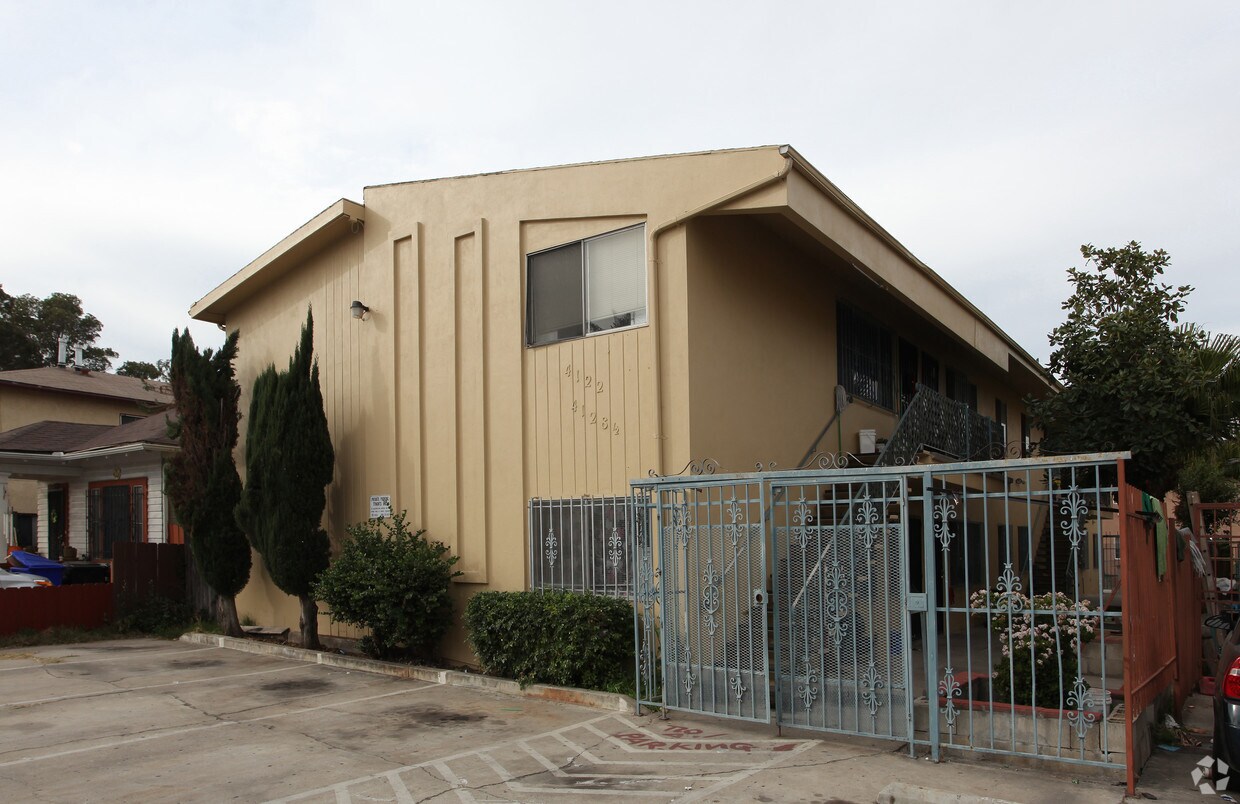 Foto principal - 4122-4128 Van Dyke Ave