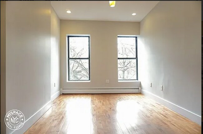 Building Photo - 1158 Fulton St
