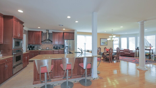 Foto del edificio - 229 8th St S