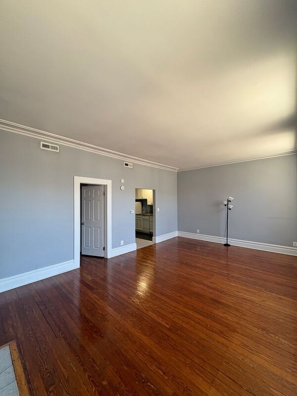 Foto del edificio - 1118 St Paul St