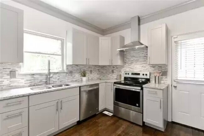 Foto del edificio - 506 Chappell Rd NW
