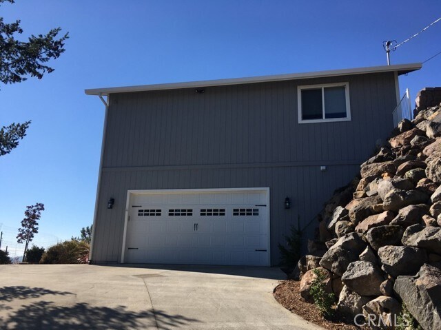 Building Photo - 8115 Mountain Crest Dr