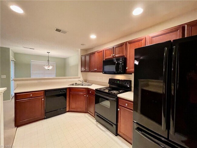 Building Photo - 3235 Manchester Ave