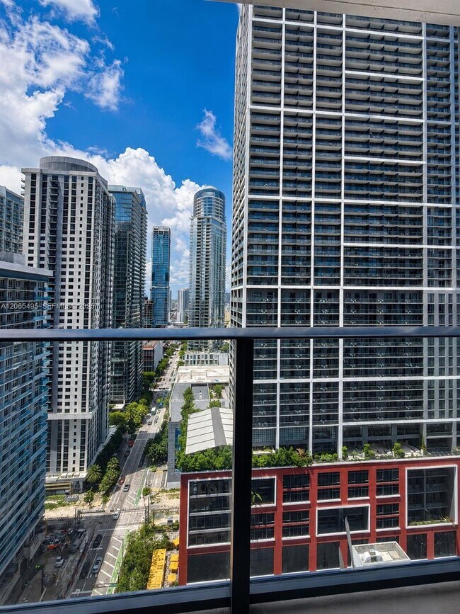 Foto del edificio - 121 NE 5th St