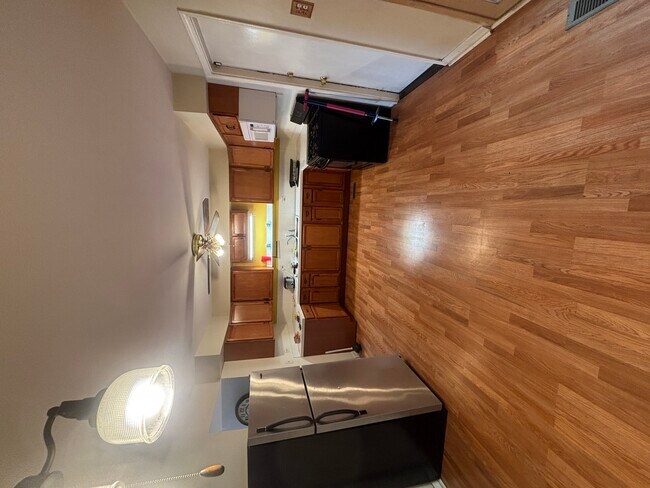 Foto del edificio - 8028 S Kingston Ave