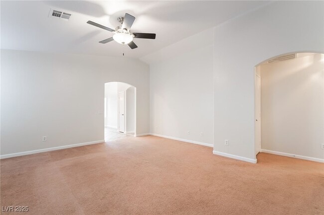 Building Photo - 11073 Vallerosa St