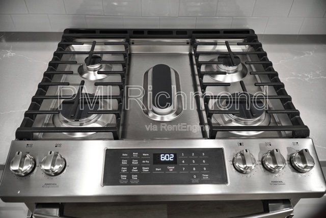 Foto del edificio - 127 Wellie Hl Pl