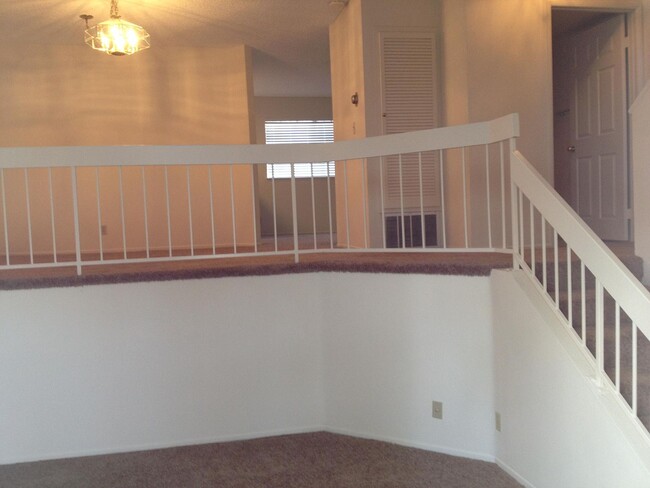 Building Photo - 12838 Sycamore Village Dr
