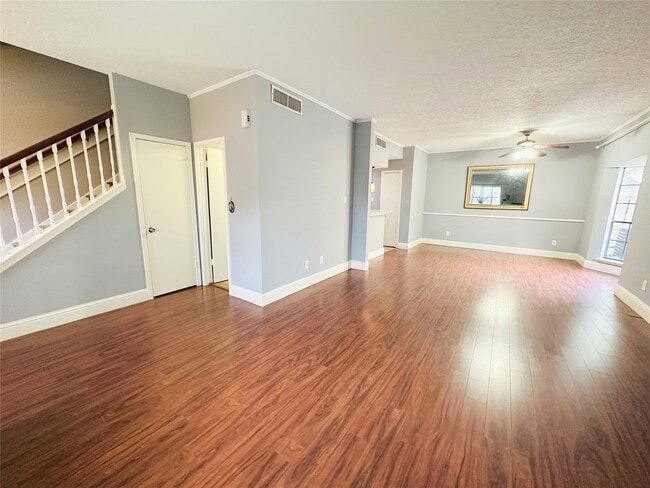 Building Photo - 7350 Kirby Dr