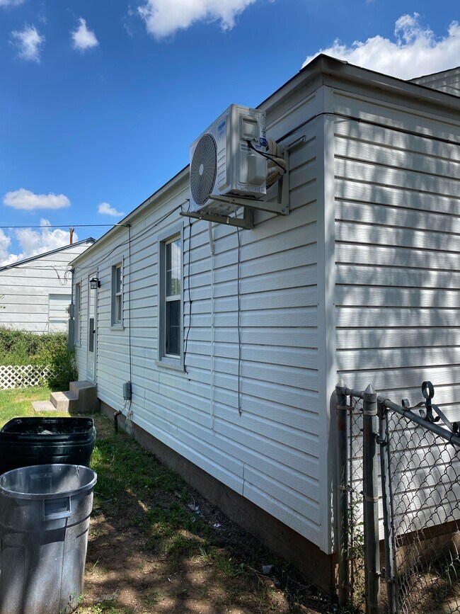 Building Photo - 4102 S Hayden St