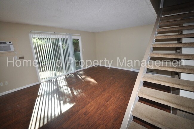 Building Photo - 315 S Shoreline Dr