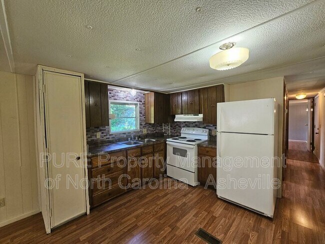 Foto del edificio - 3875 Old Fort Sugar Hill Rd