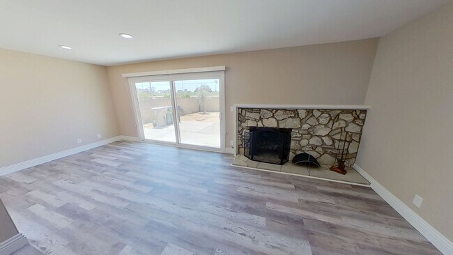 Foto del edificio - Coming Soon: Spacious 3Bd 2Ba College Park West Home