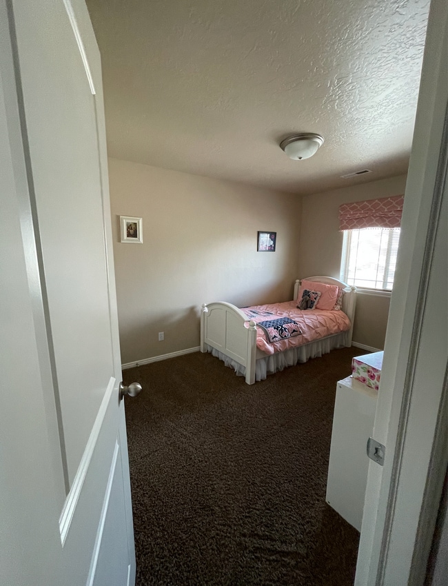 Building Photo - 104 S 610 E