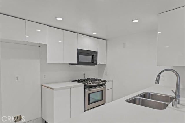 Building Photo - 939 Palm Ave