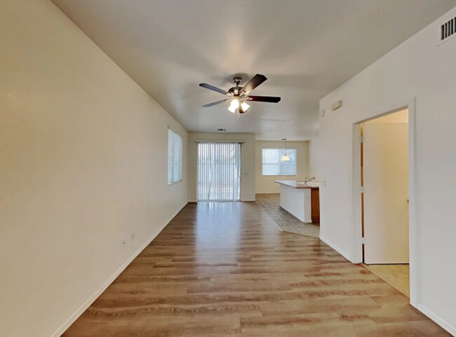Building Photo - 1409 E Atlanta Ave