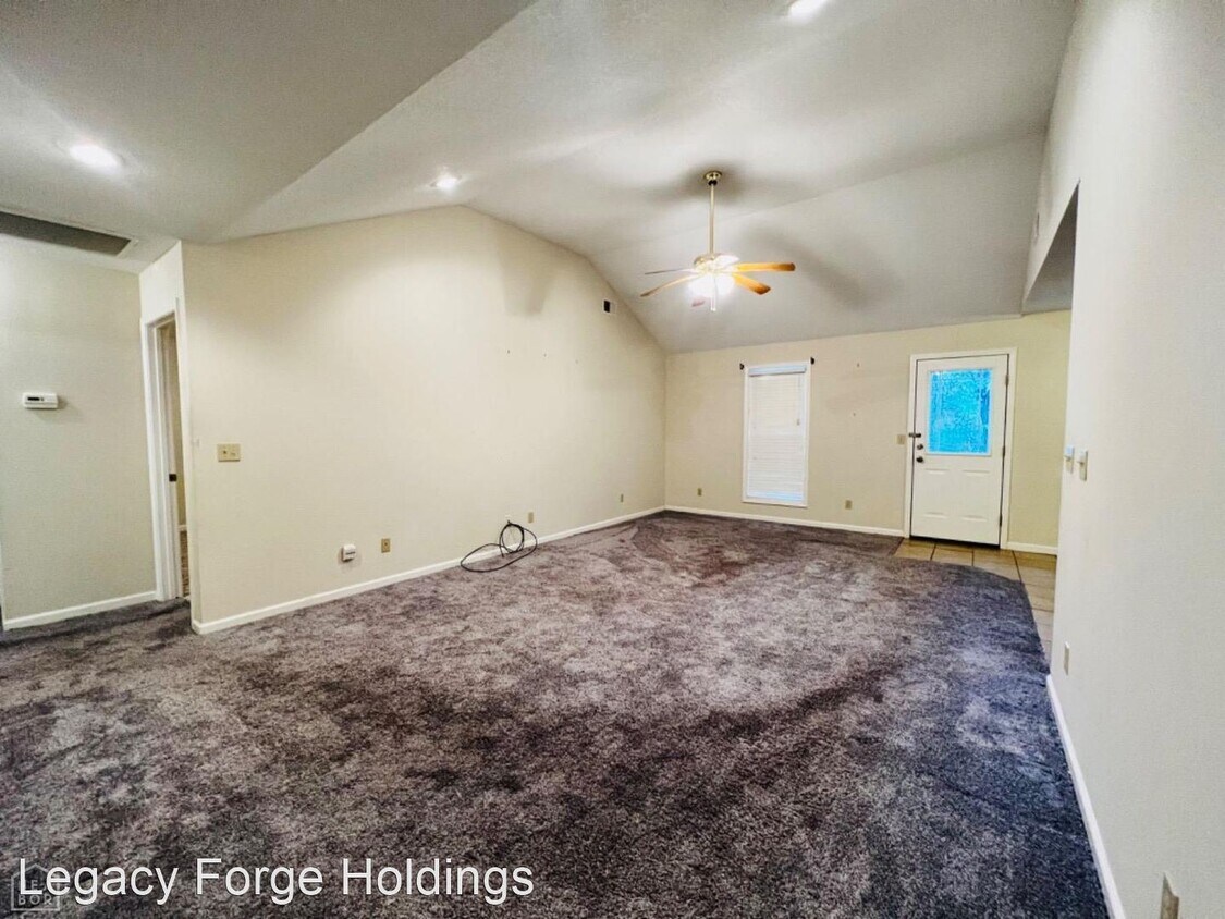Foto principal - 3 br, 2 bath House - 905 Sandino