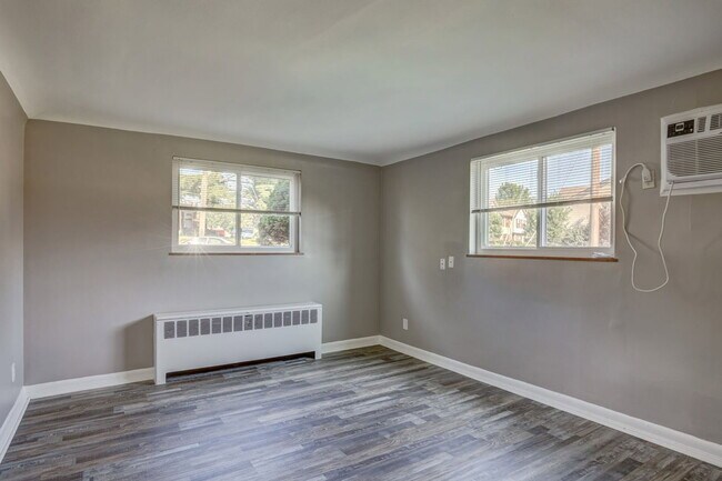 Building Photo - 7598 Boleyn Dr