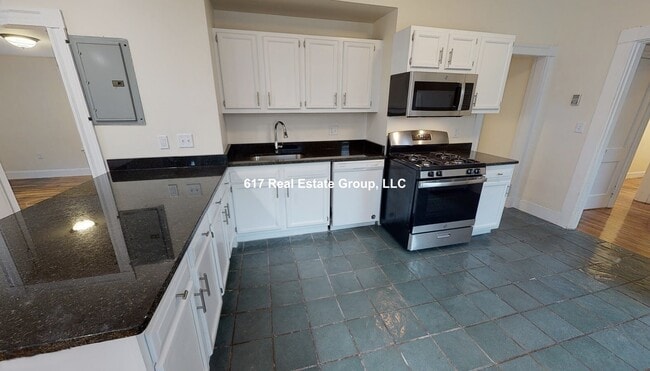 Building Photo - 2572 Massachusetts Ave